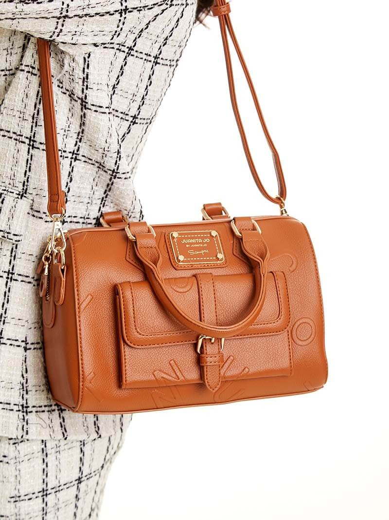 Cartera baulito suela monogram letras