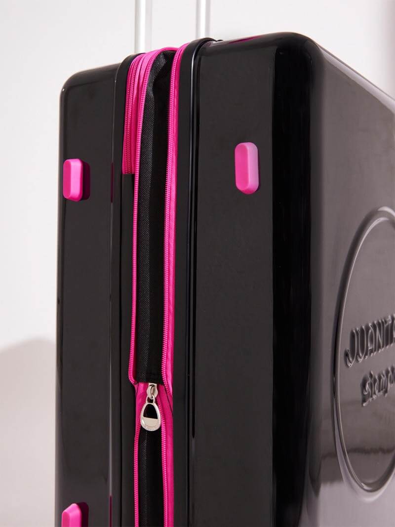 Valija Carry on de 15 Kilos negro y fucsia