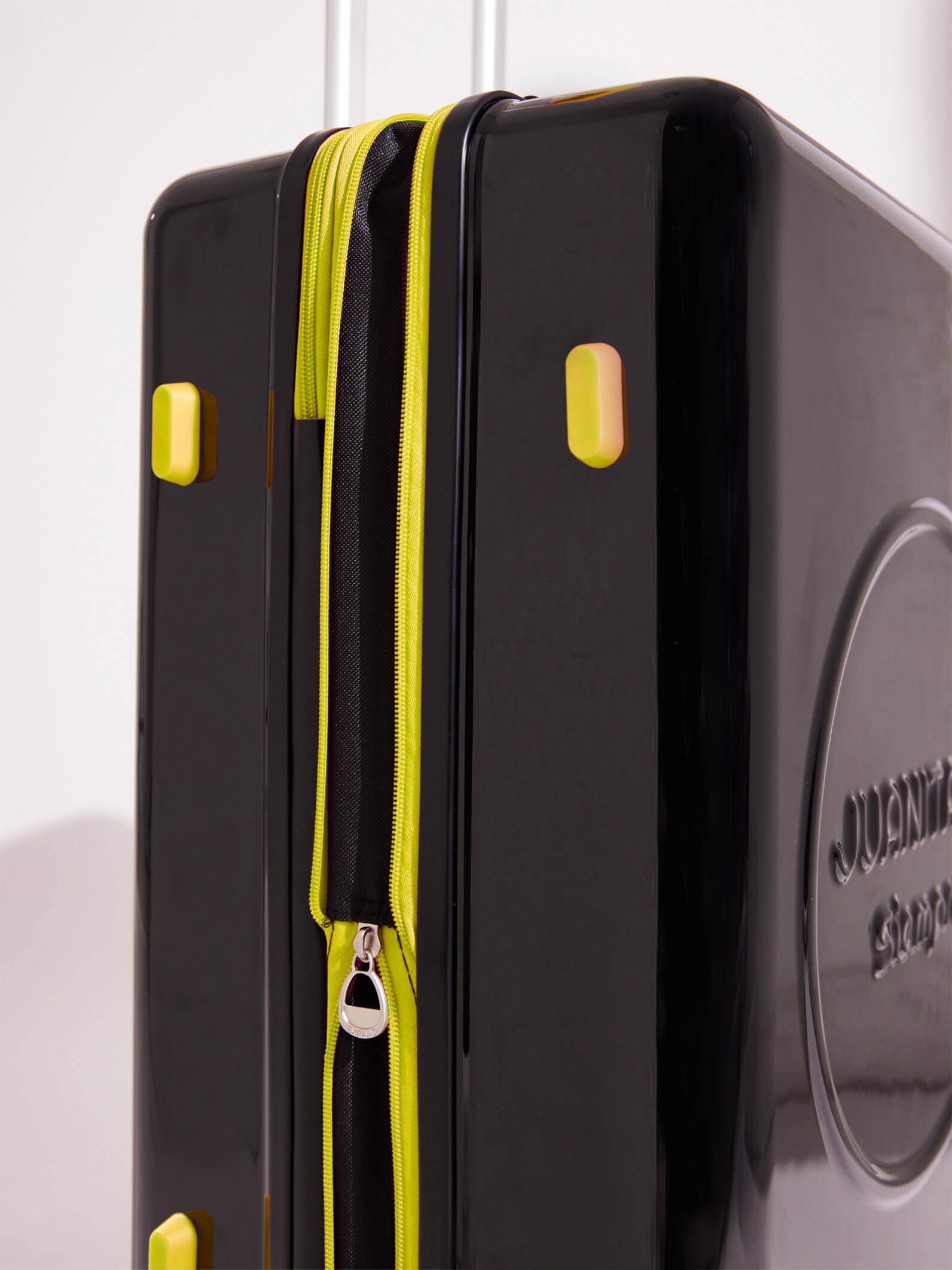 Set Valija de 23 kilos y Carry on de 15 kilos negro y amarillo