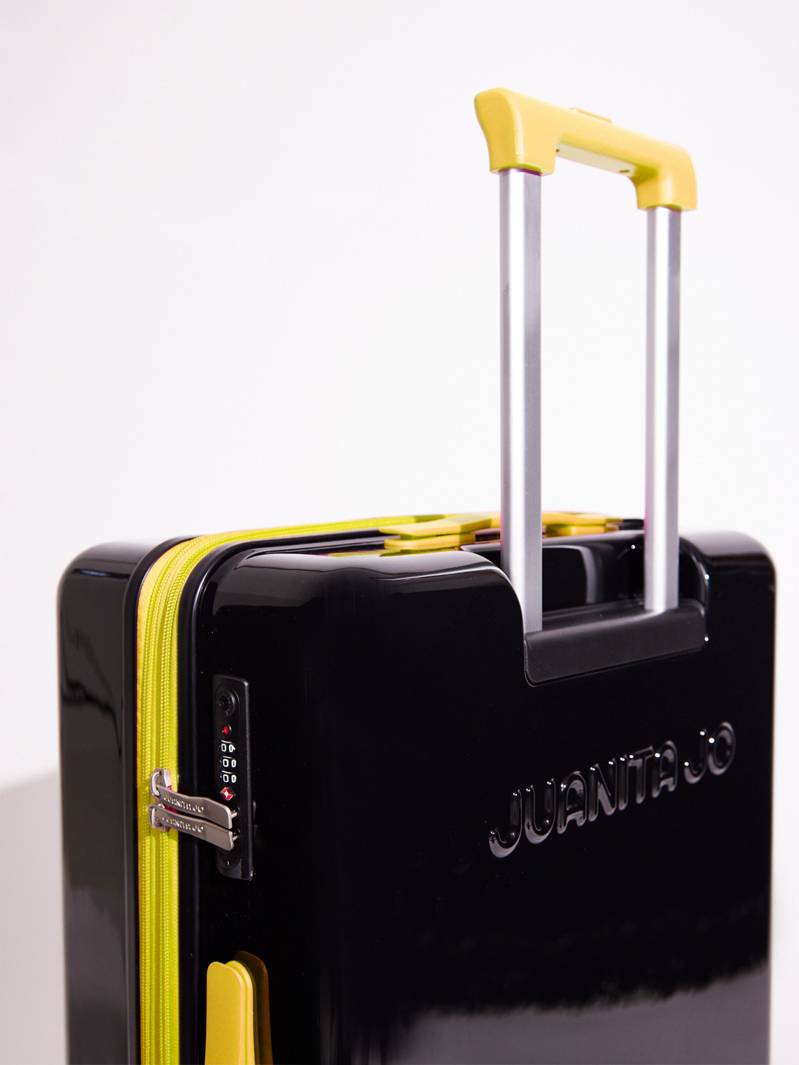 Set Valija de 23 kilos y Carry on de 15 kilos negro y amarillo