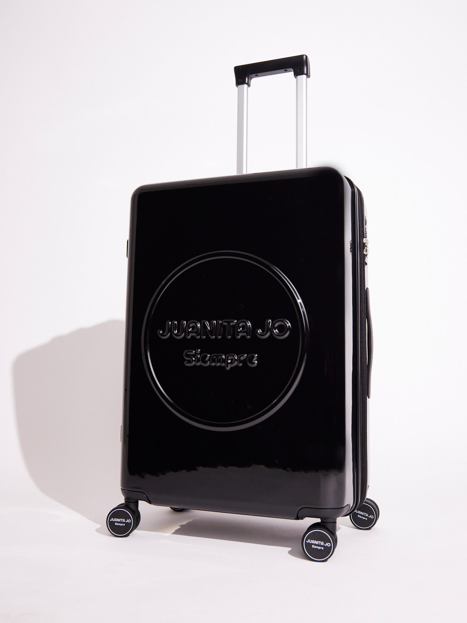 Set Valija de 23 kilos y carry on de 15 kilos Negro + kit de viaje de regalo