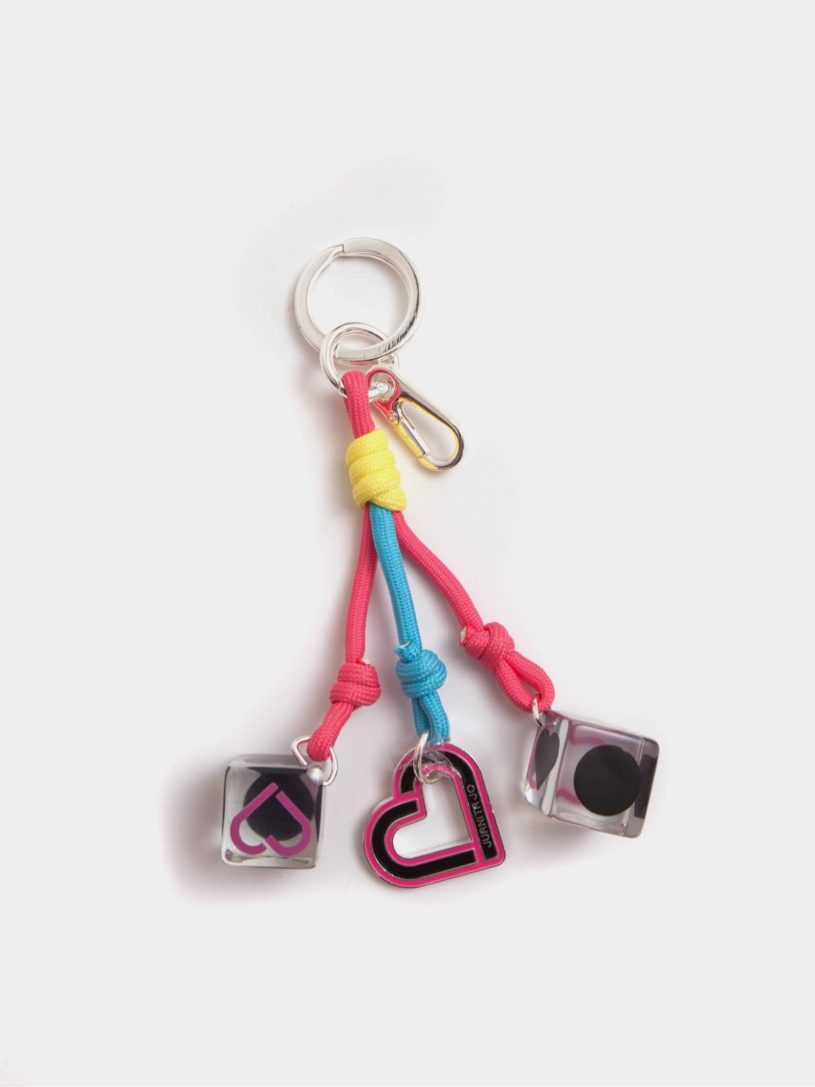 Llavero y charm cubos negro