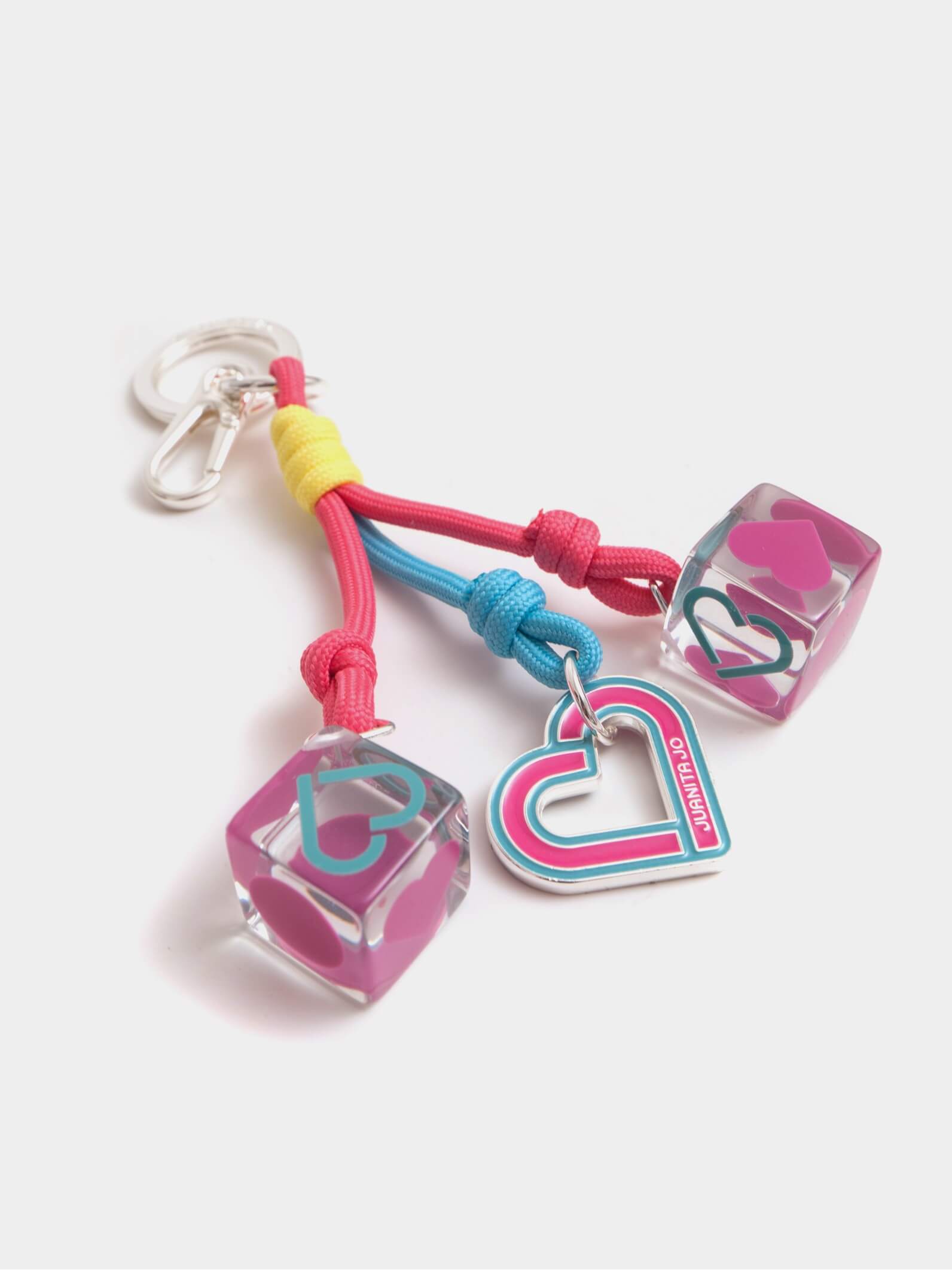 Llavero y charm cubos fucsia