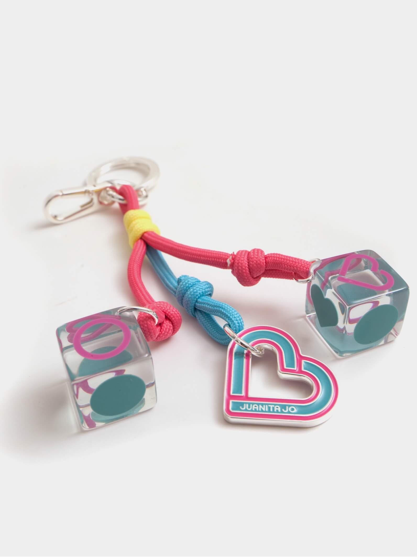 Llavero y charm cubos turquesa