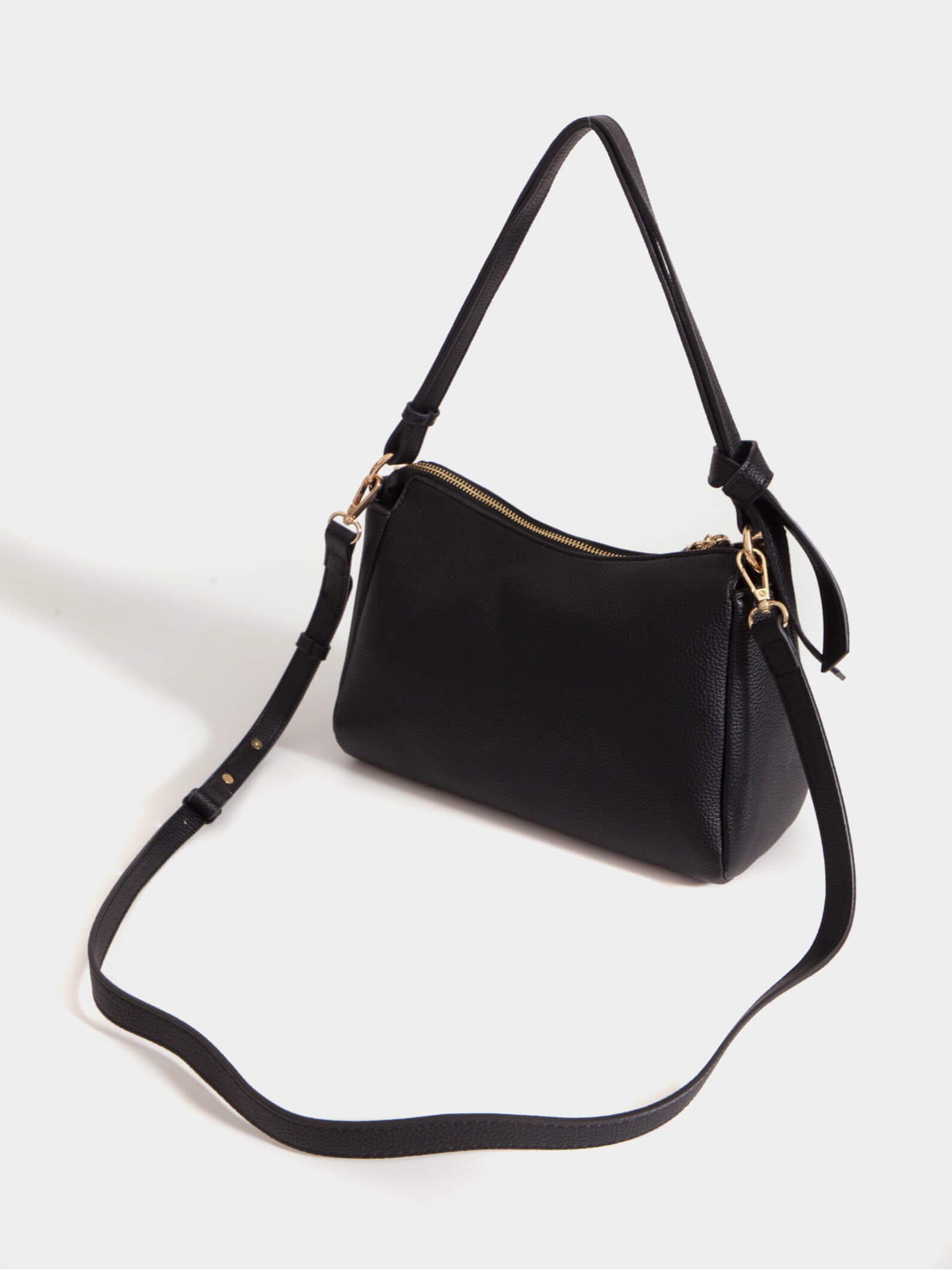 Cartera de hombro negra Juliana