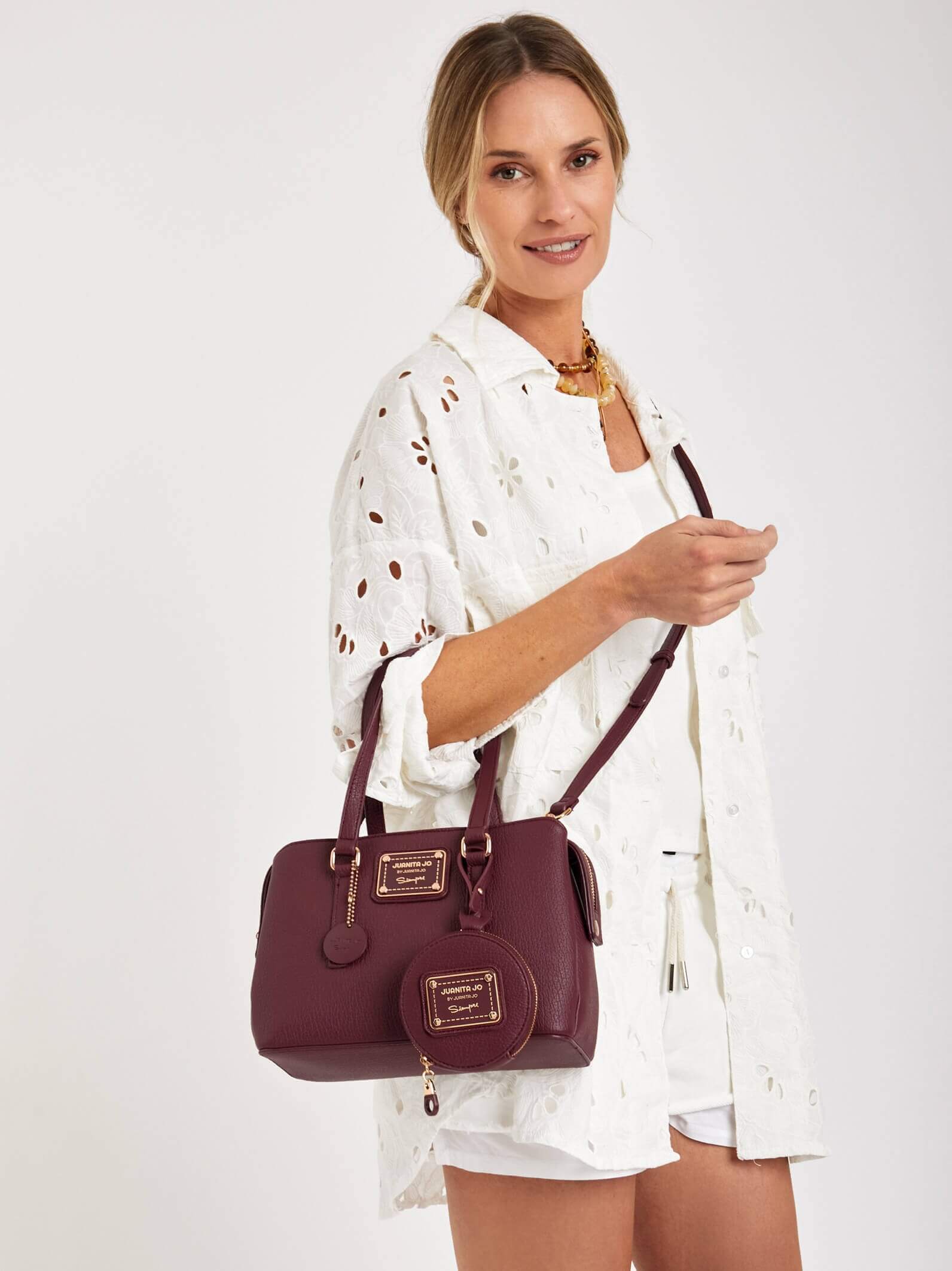 Cartera mediana bordó Julieta