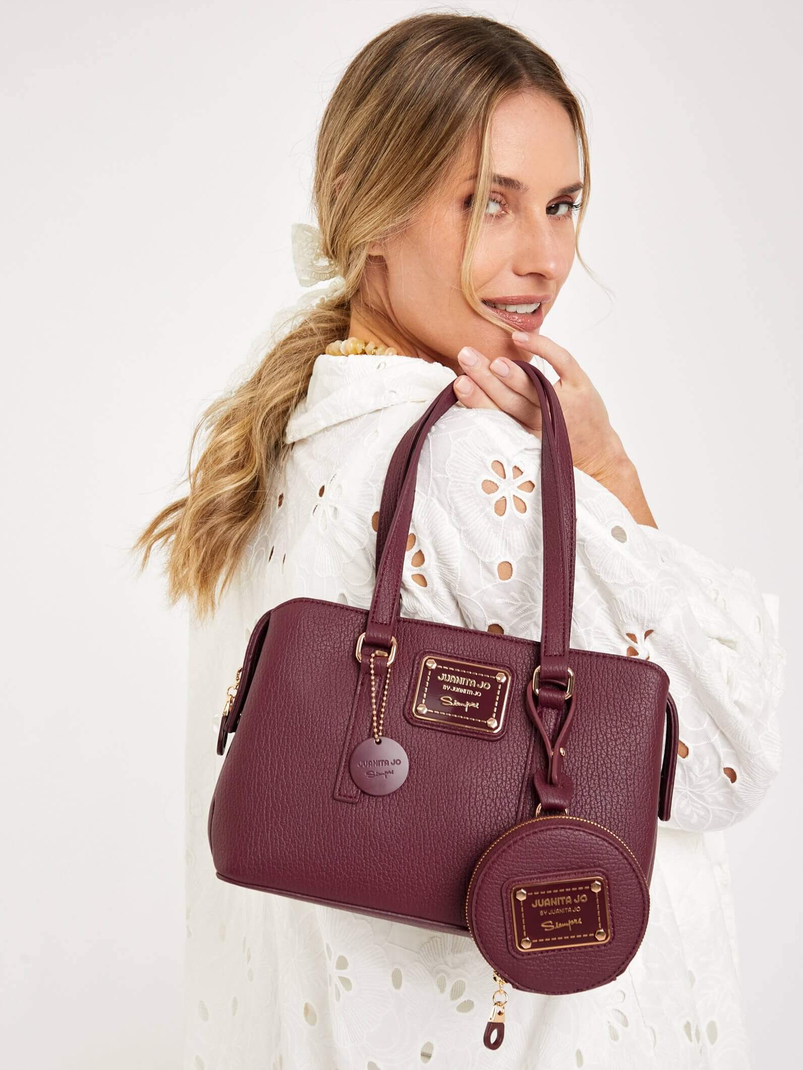 Cartera mediana bordó Julieta