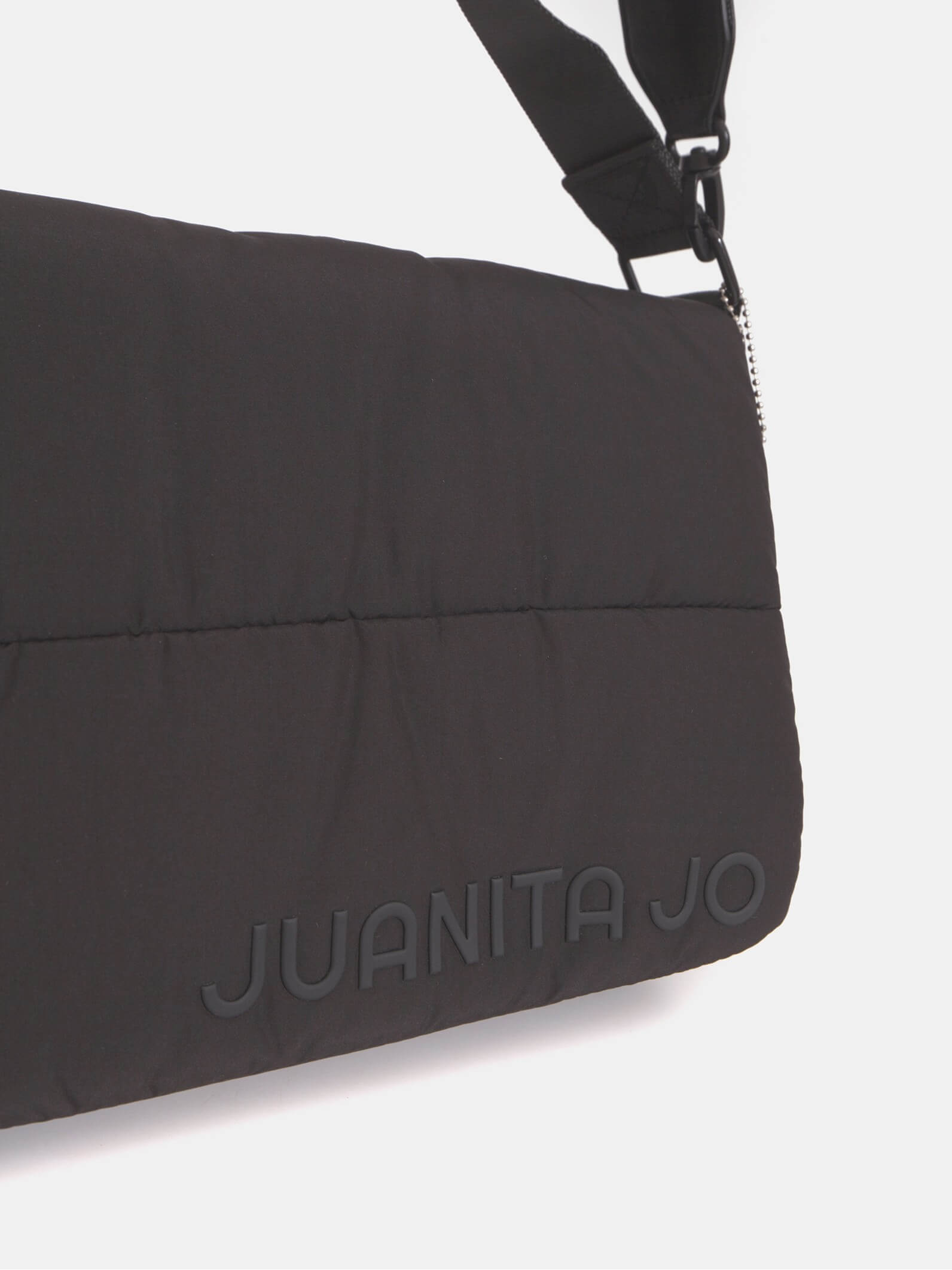 Bandolera negra puffer Caro