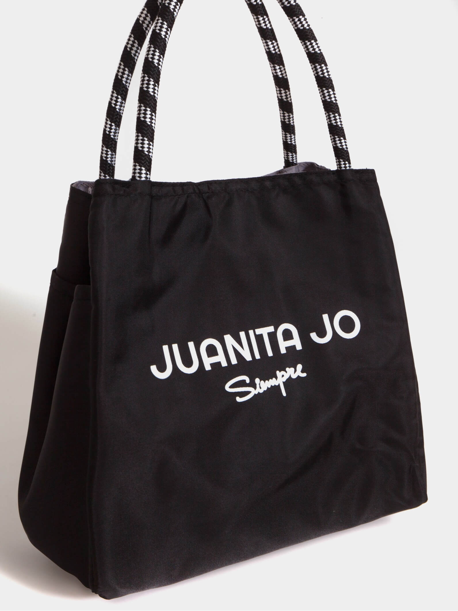 Tote bag negra chica Ipanema