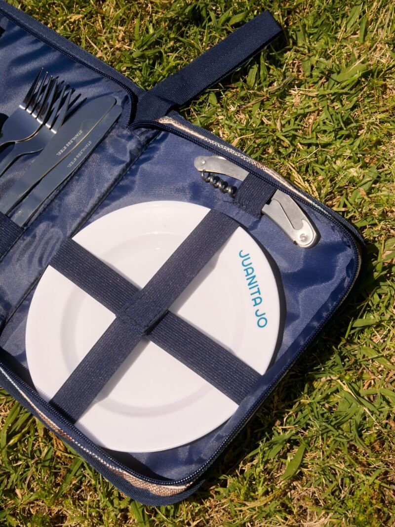 Estuche azul de cubiertos para picnic