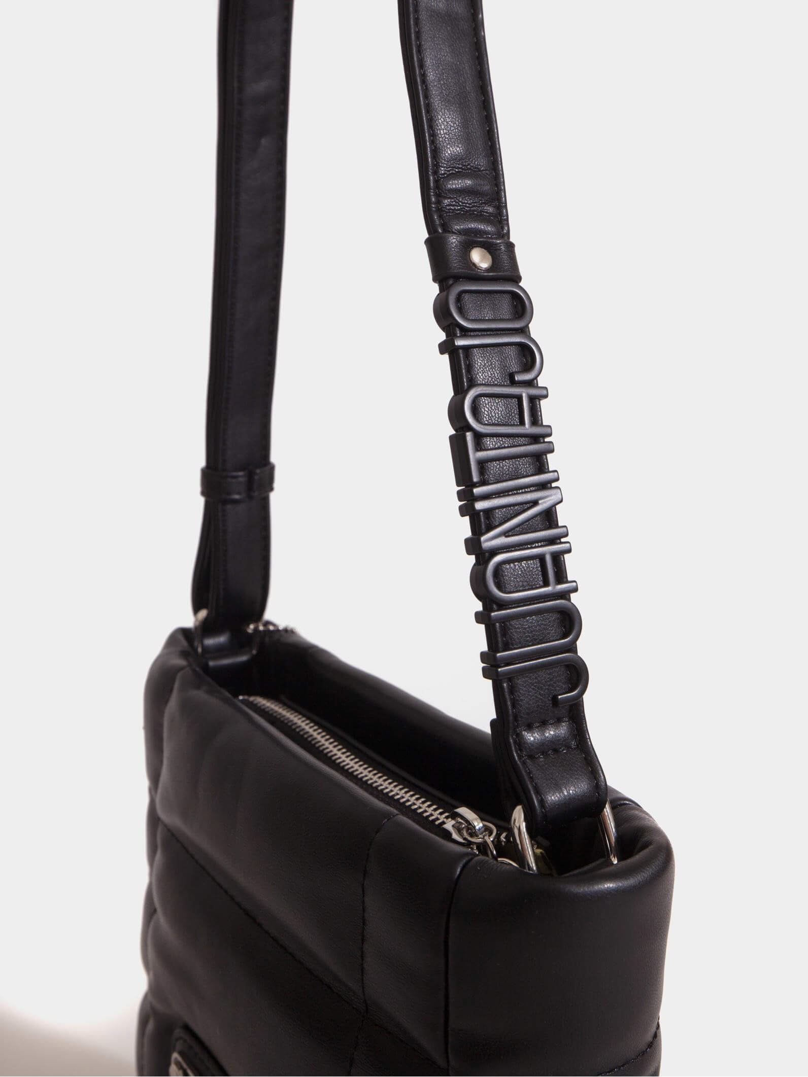 Bandolera Negra Puffer