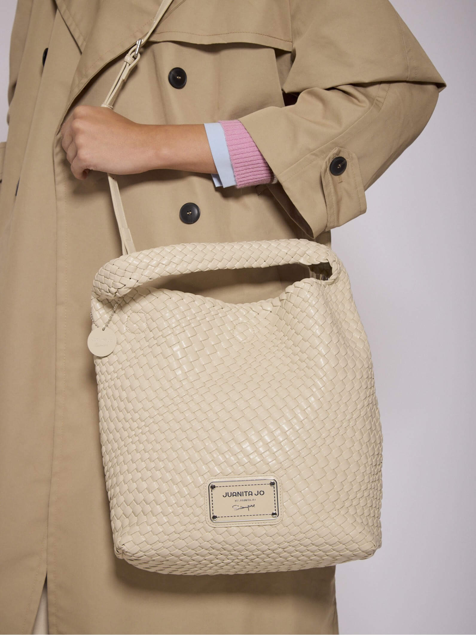 Cartera Mediana color Crema Lazo