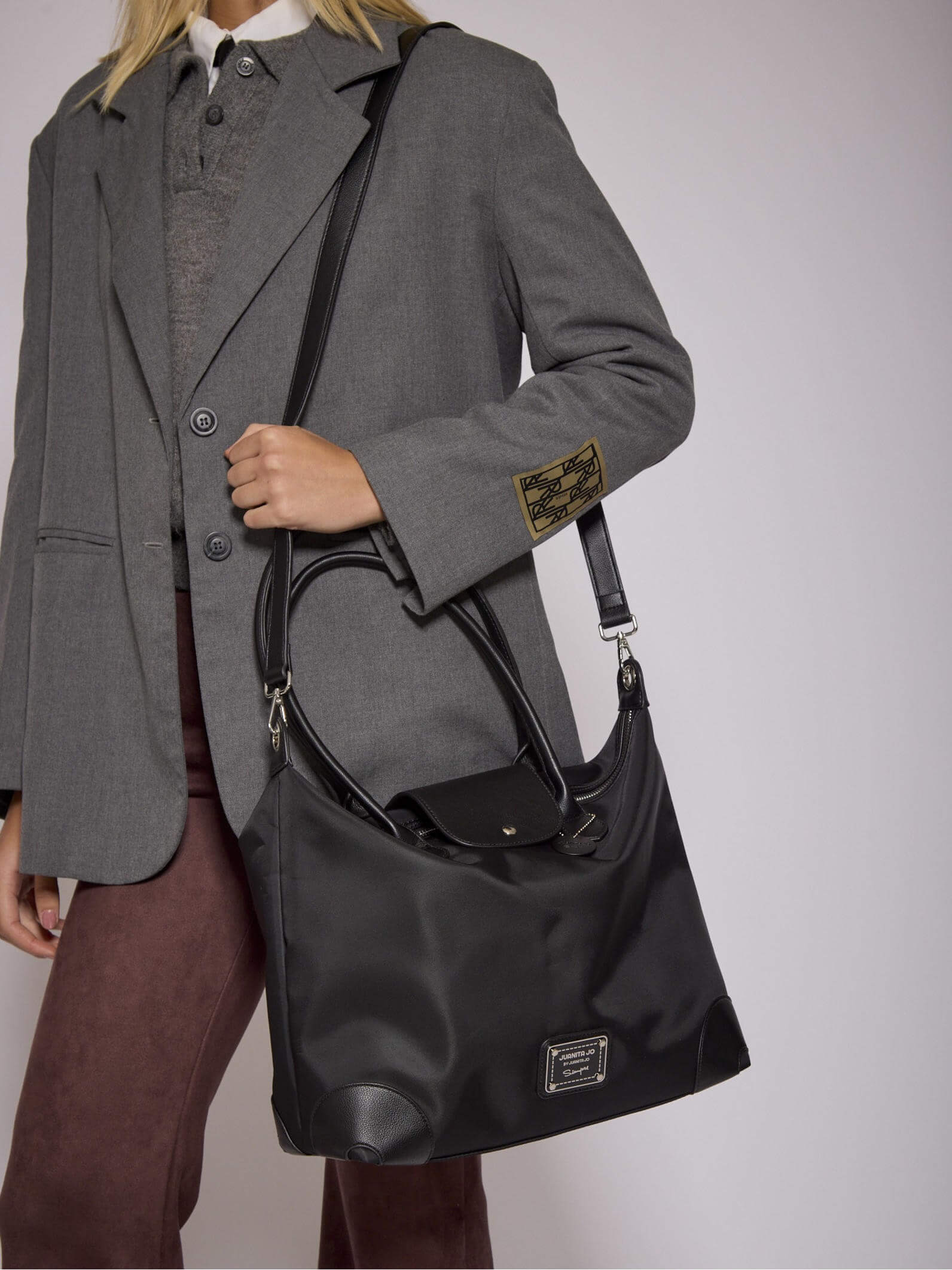 Cartera negra tipo Maletín Porta Notebook 14" Mara