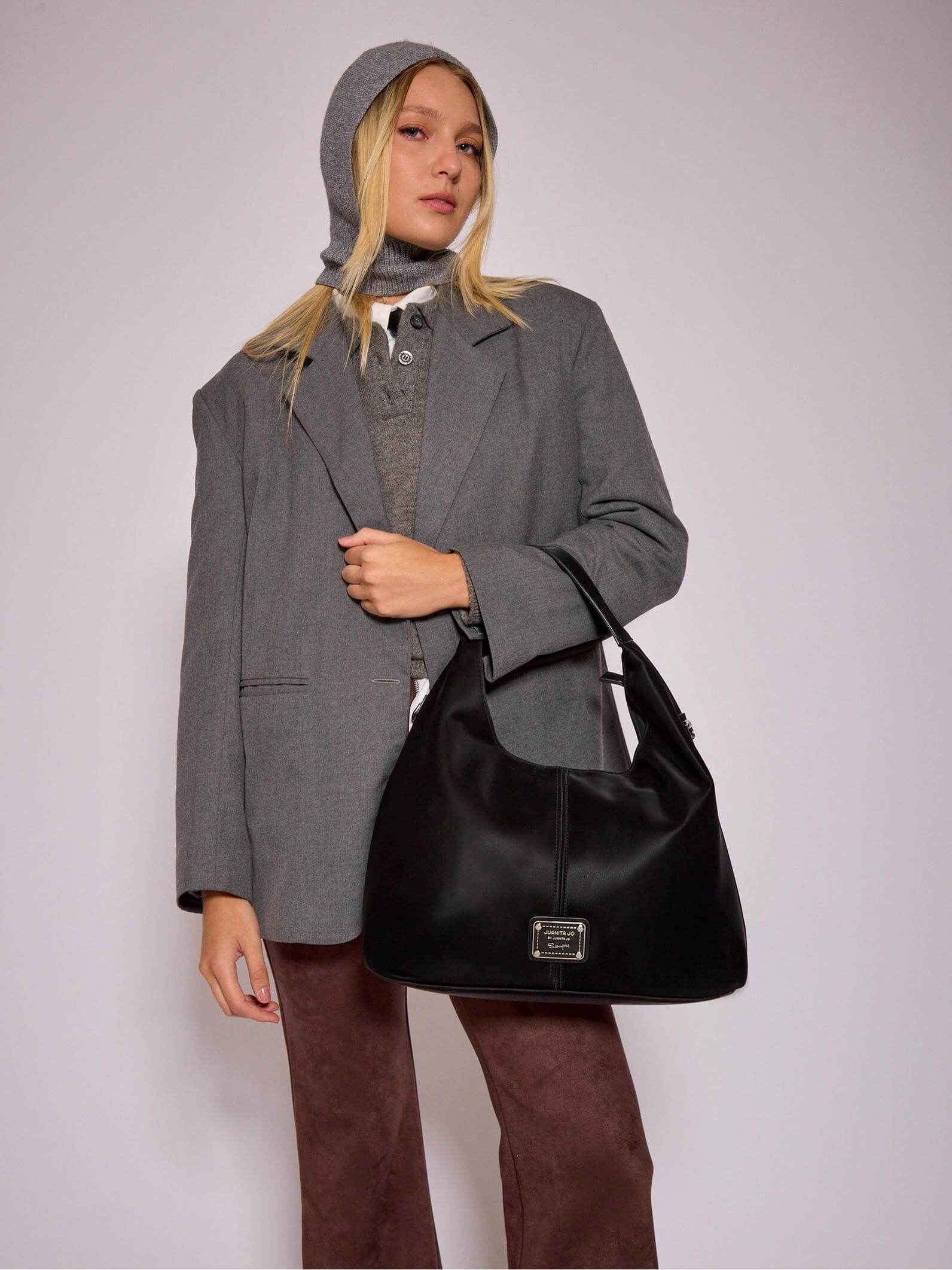 Cartera Negra tipo Hobo Grande Nala