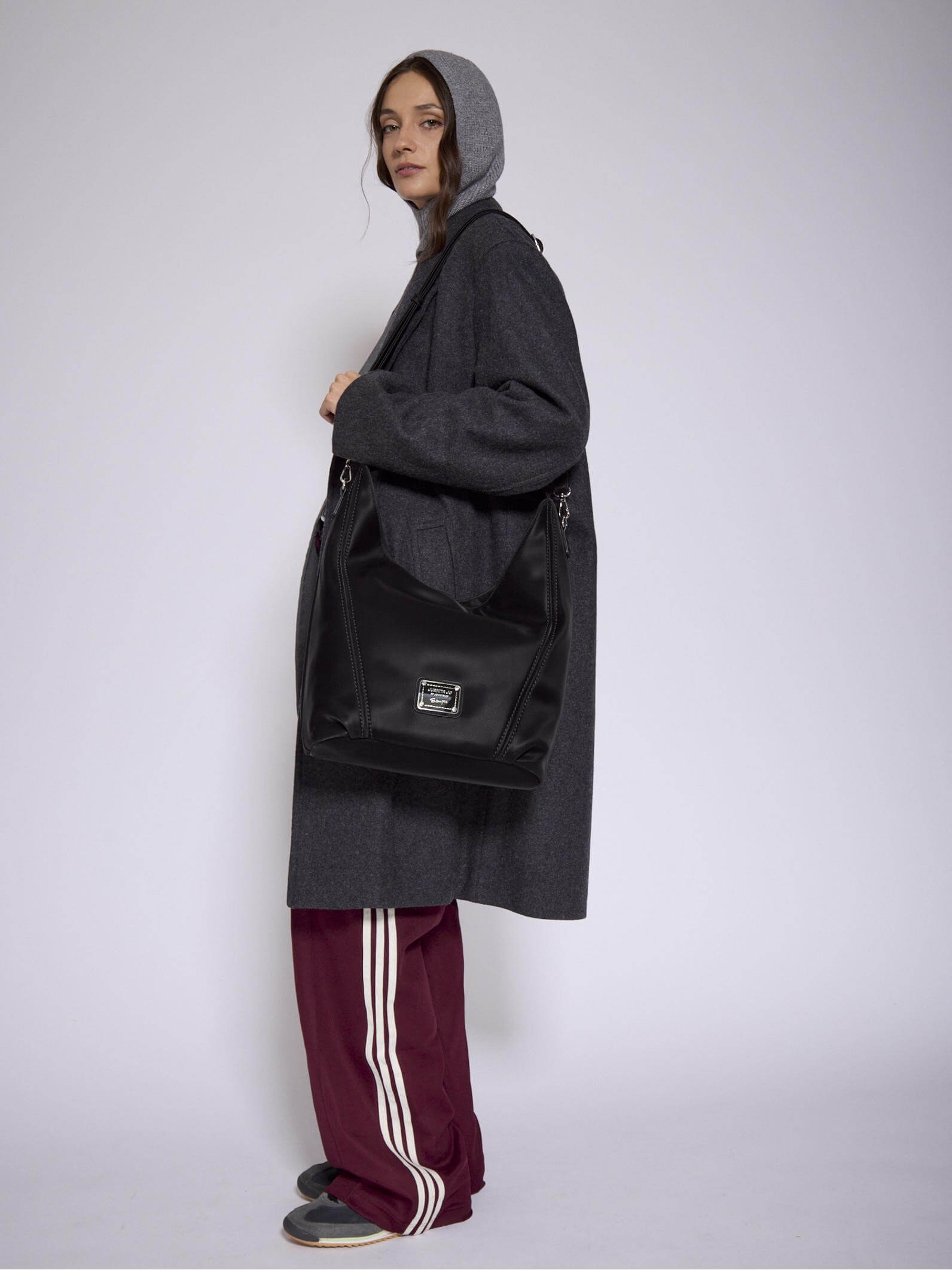 Cartera tipo Hobo Negra Mediana Nala