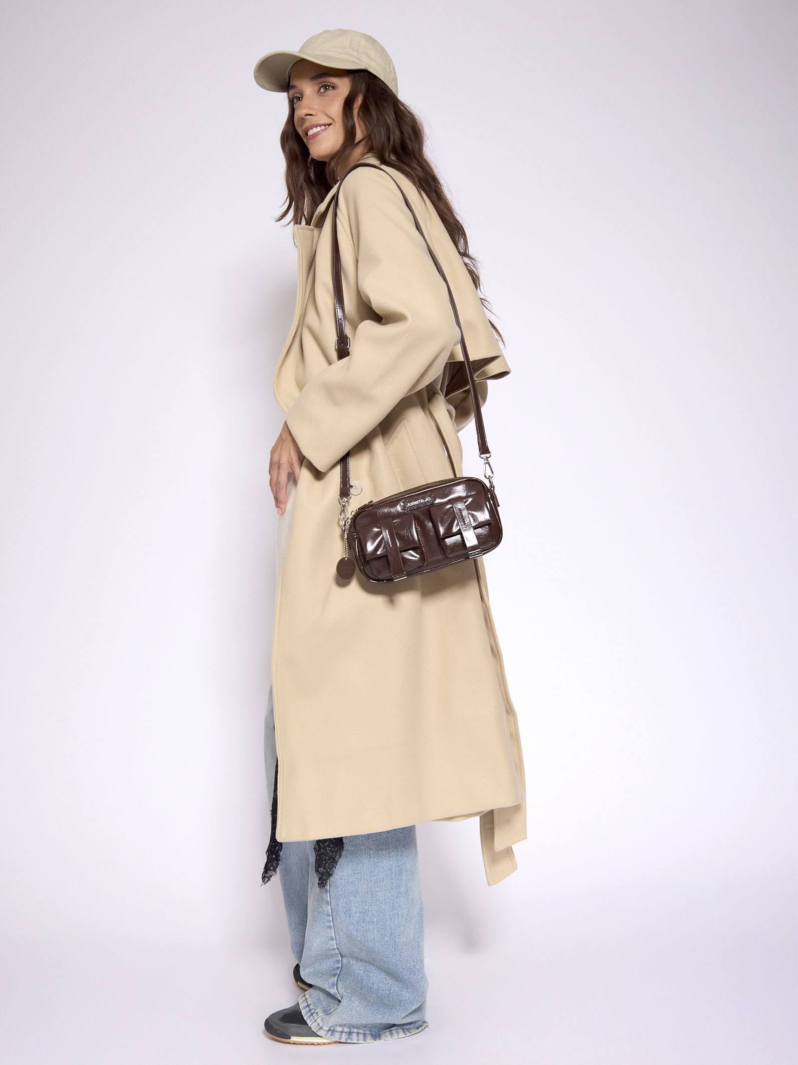 Cartera Bandolera color Cacao Roxie