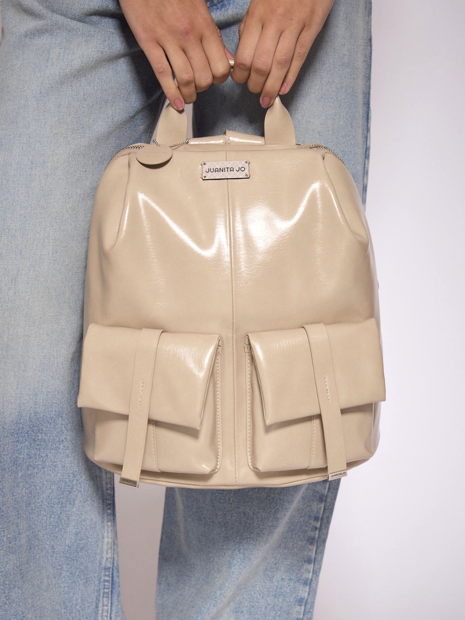 Mochila Visón efecto Charol Roxie